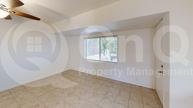 Building Photo - 2242 E Blanche Dr