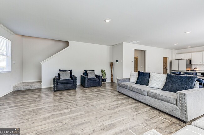 Building Photo - 3154 Ellenton Dr