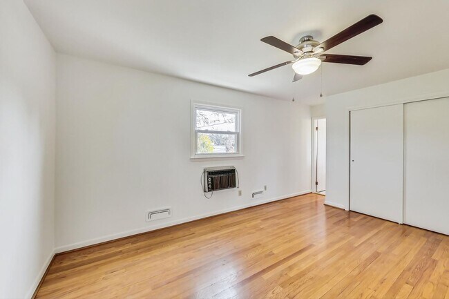 Building Photo - Fantastic in Frederick! Spacious 4 level Split -- 4 beds + 1 Full and 2 half baths
