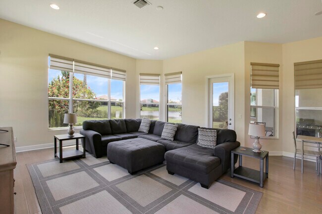 Building Photo - 17001 SW Sapri Way