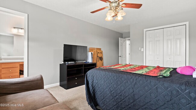 Building Photo - 706 Ironwood Dr