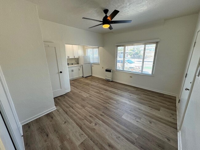 Building Photo - Remodeled Pierpont Beach Studio