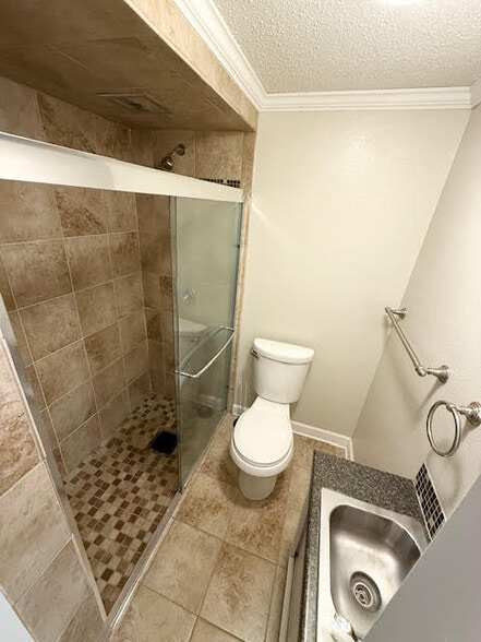 Downstairs Bathroom - 1128 28th St