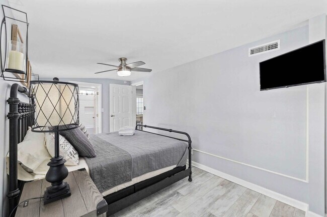 Building Photo - 430 Yaupon Ave