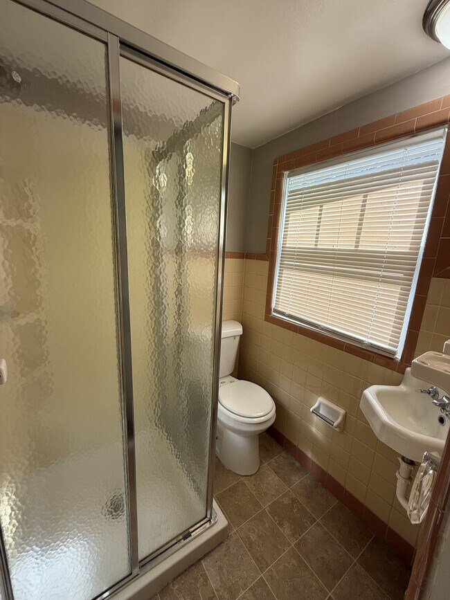Building Photo - 217 Killough Dr