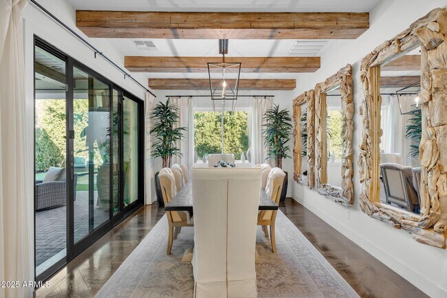 Building Photo - 3507 North 39th Pl