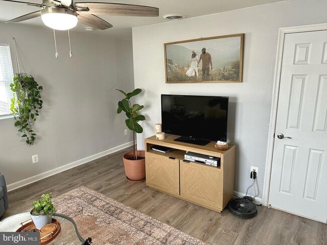 Building Photo - 7703 Dover Rd