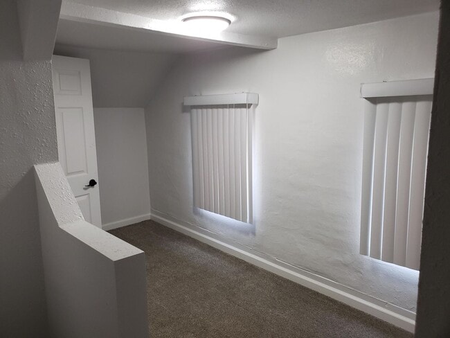 Building Photo - 3 Bed 1 Bath in Tomah, WI