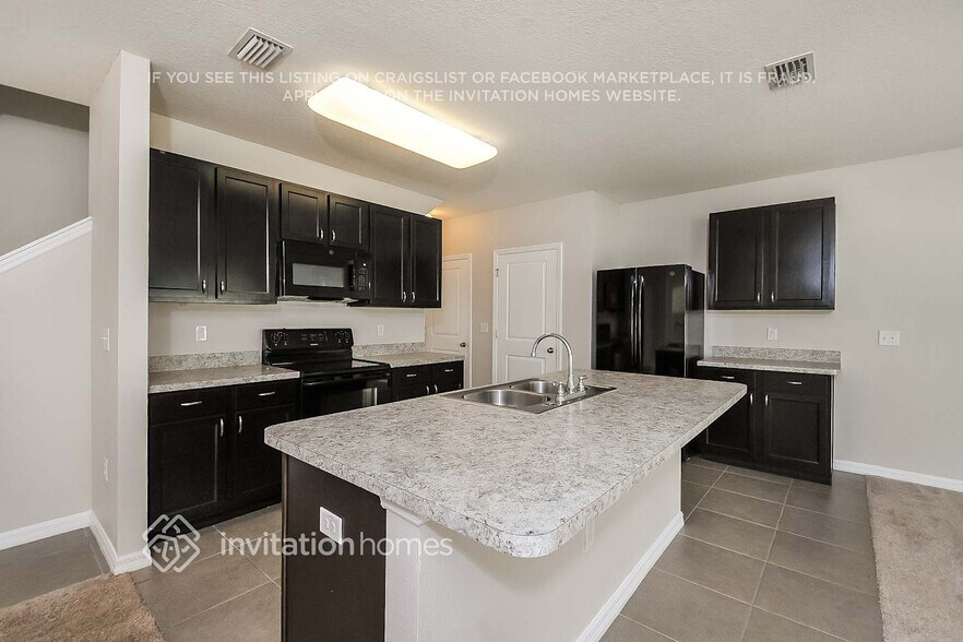 Building Photo - 10129 Geese Trail Cir