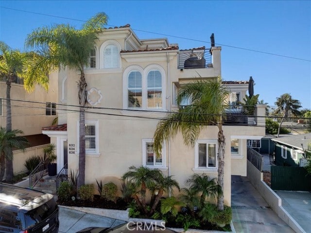 Building Photo - 636 9th St