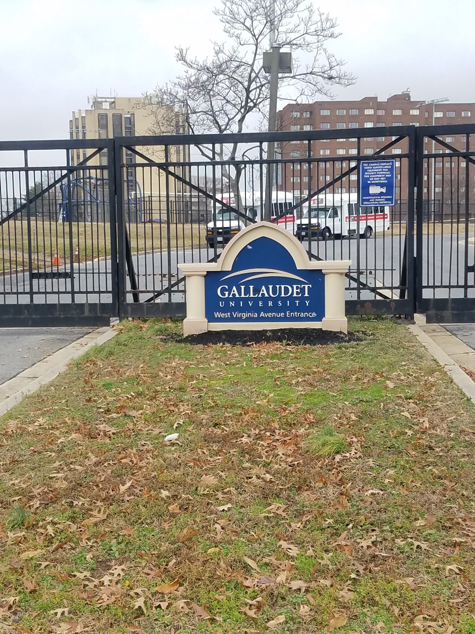 Building Photo - 1107 Penn St NE