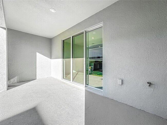 Building Photo - 2645 Olympic Ct