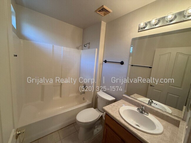Building Photo - 4023 E Angel Spirit Dr
