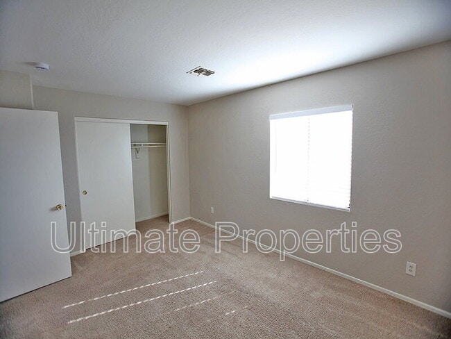 Building Photo - 12301 W Columbine Dr