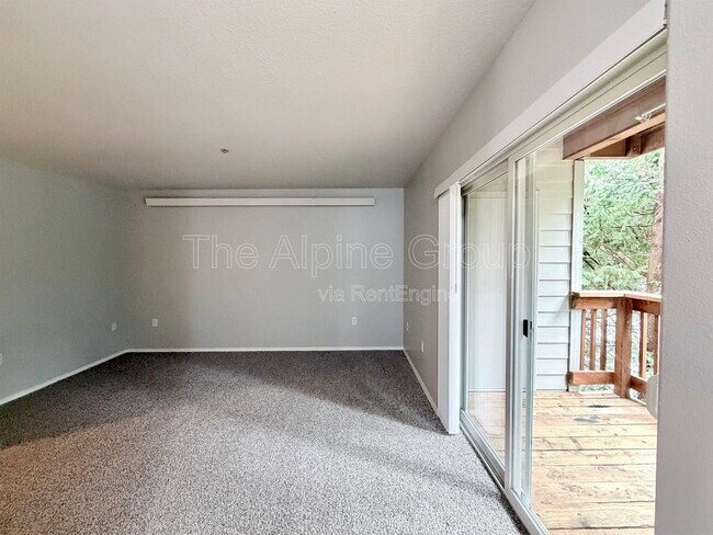 Building Photo - 10020 SW 125th Ave