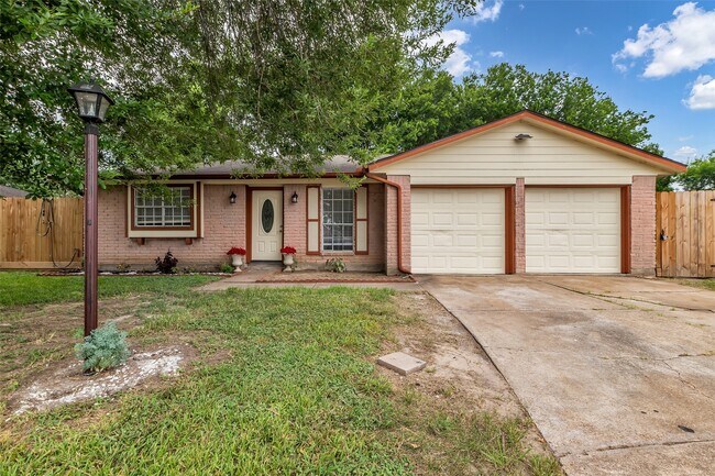 Primary Photo - 12110 Panay Dr