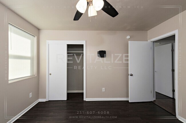 Building Photo - Beautifully Updated 4-Bedroom Home in West Mobile!