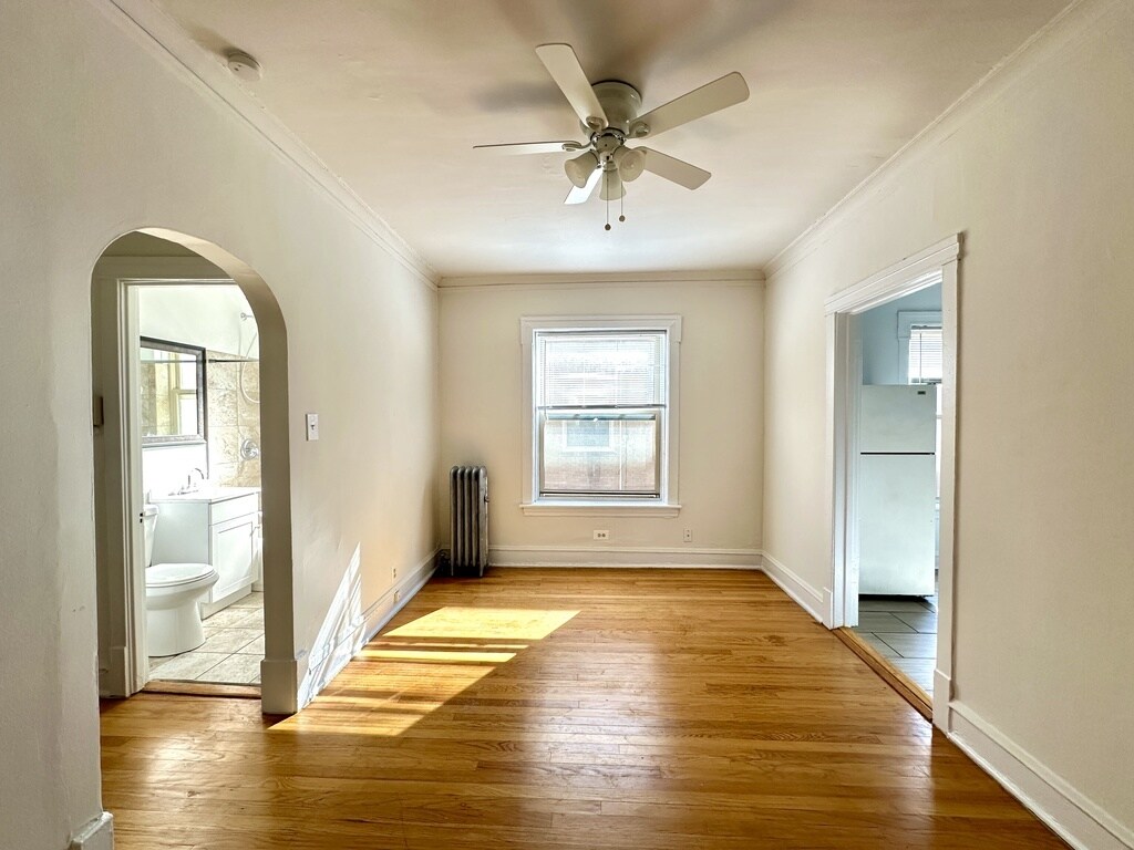 Building Photo - 6347 N Magnolia Ave