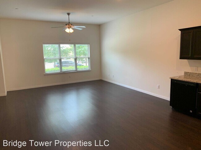 Building Photo - 3 br, 2.5 bath House - 1305 Lake Crest Lane