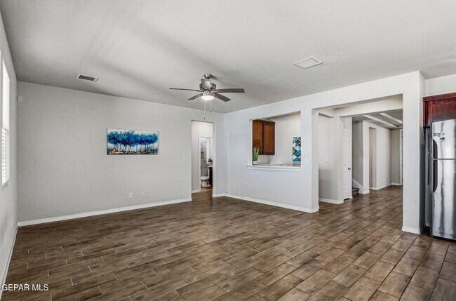 Building Photo - 7509 Enchanted Pk Dr