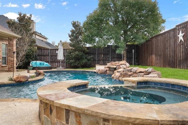 Building Photo - 10341 Casetta Dr