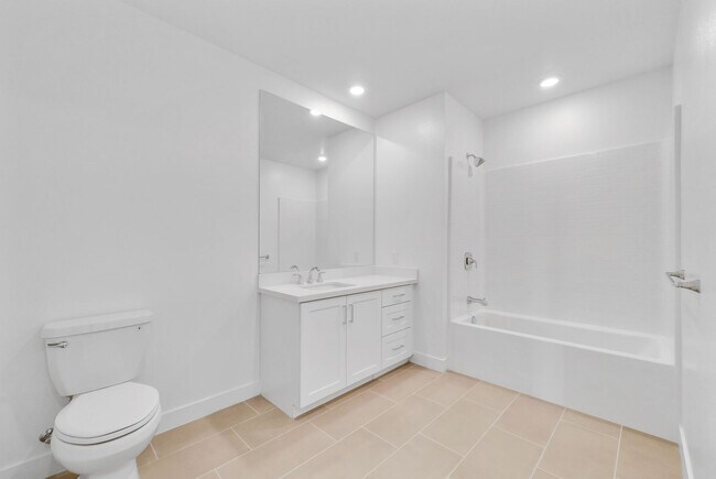 Building Photo - 4507 Rivington