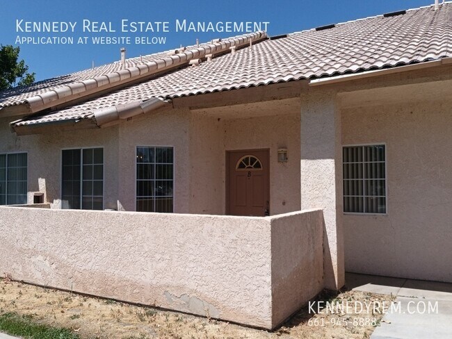 Building Photo - 1645 Cactus Dr