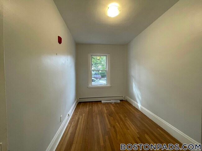 Building Photo - 233 Lafayette St