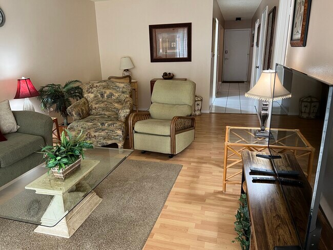 Building Photo - 2772 Woodgate Ln