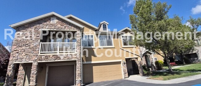 Building Photo - Pemberley HOA Condo, Close to the Clubhouse