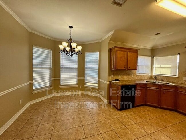 Building Photo - 4933 General Polk Dr