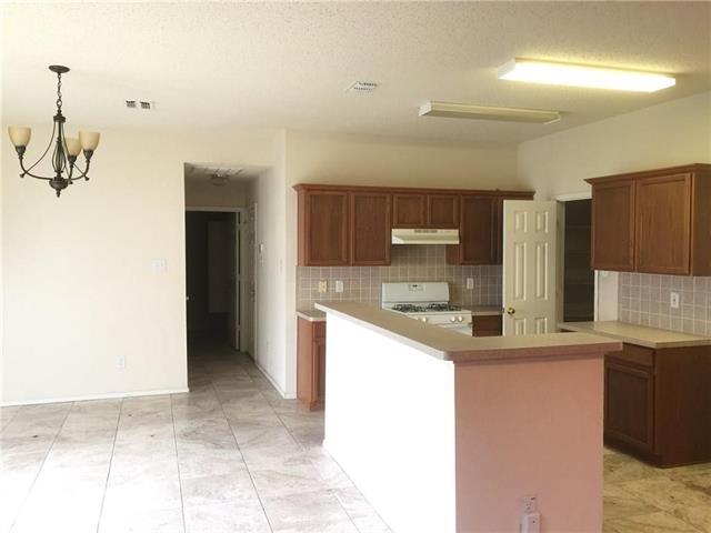 Building Photo - 5143 Autumn