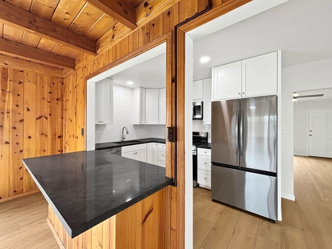 Building Photo - Charming 3BD/2BA House in Clairemont w/ W/...