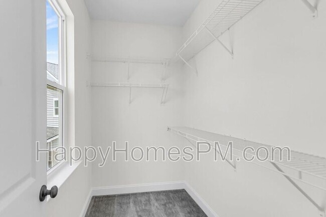Building Photo - 335 Chapman Cir