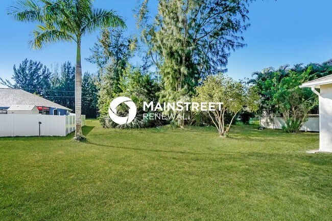 Building Photo - 3 Bedroom Pet-Friendly Home in Cape Coral, FL with Main Street Renewal