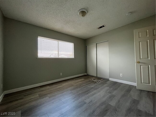 Building Photo - 7408 Alta Dr