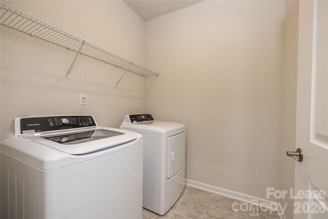 Building Photo - 128 Carolina Cherry Ct