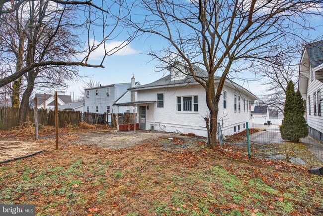 Building Photo - 541 Engard Ave