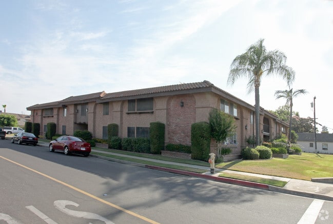 Building Photo - 120 N Eaton Ave