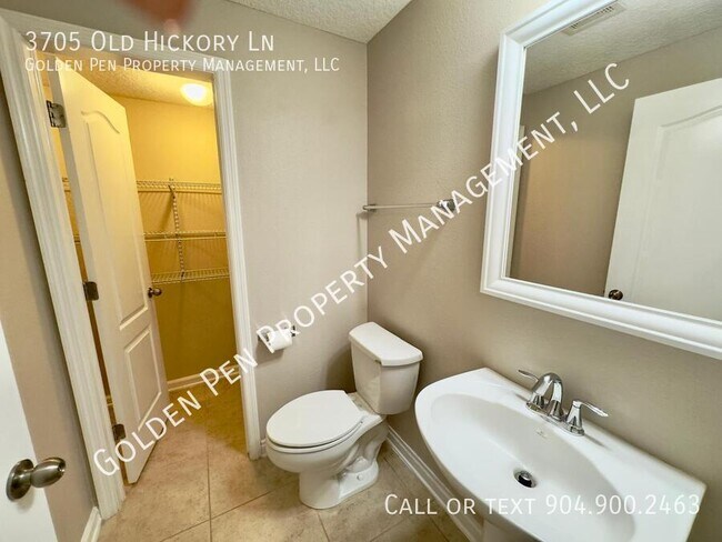 Building Photo - 3705 Old Hickory Ln