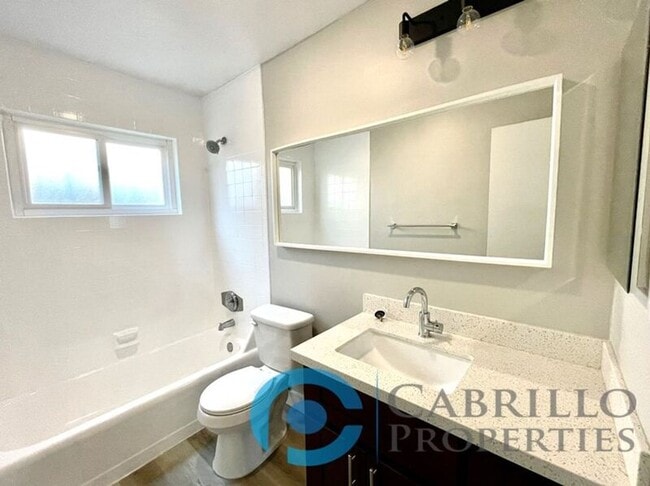 Building Photo - 4661 Oregon St