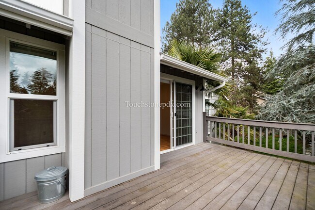 Building Photo - Move in by June 15 and get 2 weeks FREE! Charming Beaverton Home with Fireplace, Deck, and Attach...