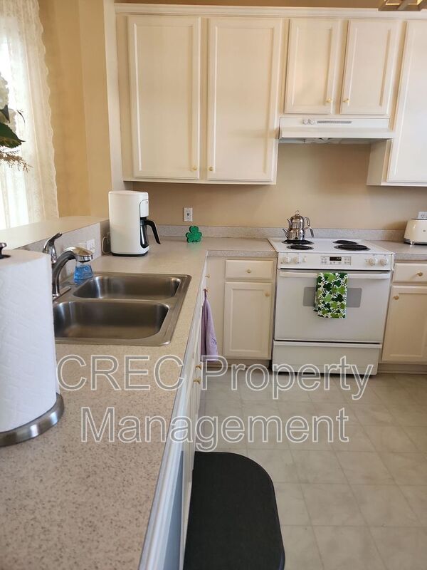 Building Photo - 105 Barberry St