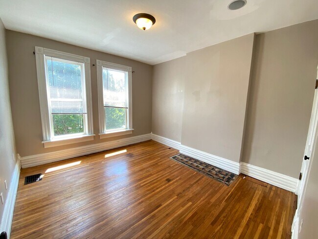 Building Photo - Renovated House, South Campus OSU, Near Medical Center and Law School