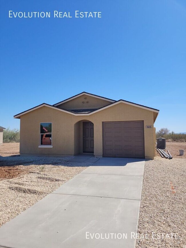 Primary Photo - 505 W Hilquit Dr