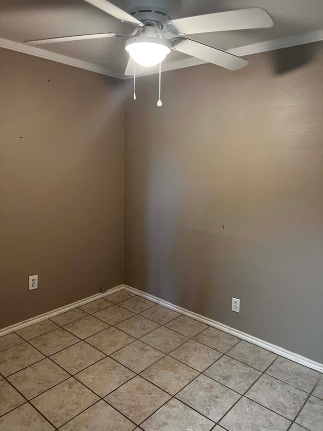 Building Photo - 19638 6th St