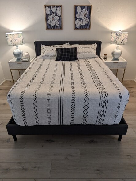 Building Photo - 18333 Roehampton Dr