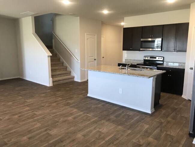 Building Photo - Beautiful Brand New Home in Arroyo Ranch