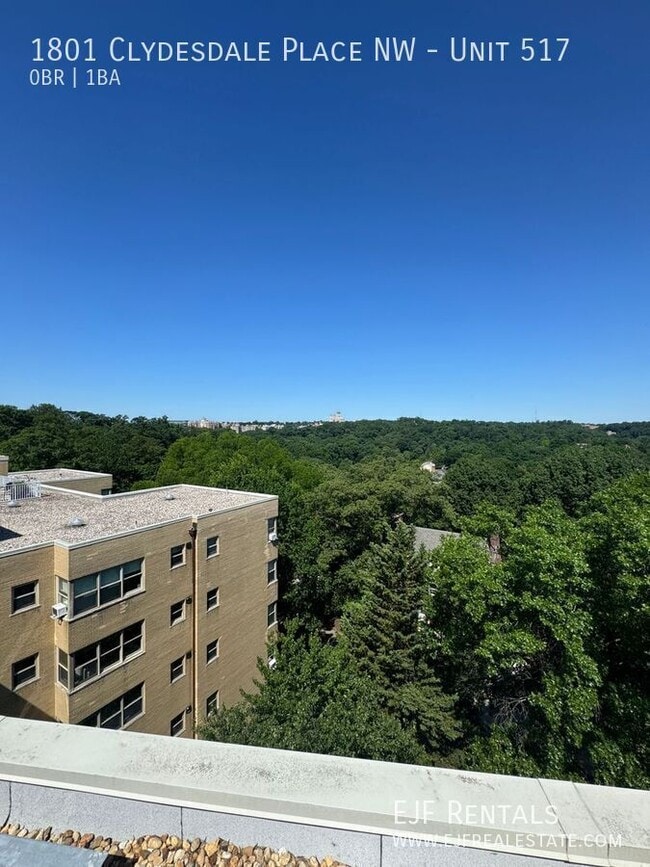 Building Photo - 1801 Clydesdale Pl NW