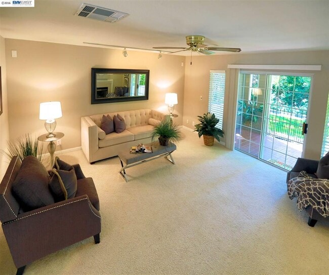 Building Photo - 7734 Creekside Dr